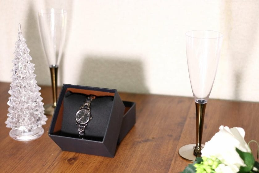 Offrir une montre en cadeau à un mariage
